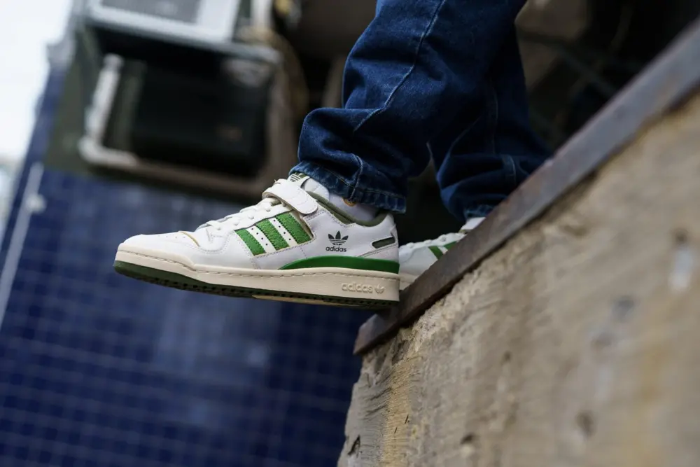 Alternative view of Giày Adidas Forum 84 Low 'White Crew Green' FY8683