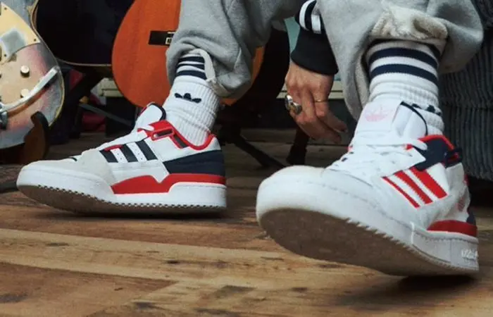 Alternative view of Giày Adidas Forum Exhibit Low 'Cloud White Red' GZ5391