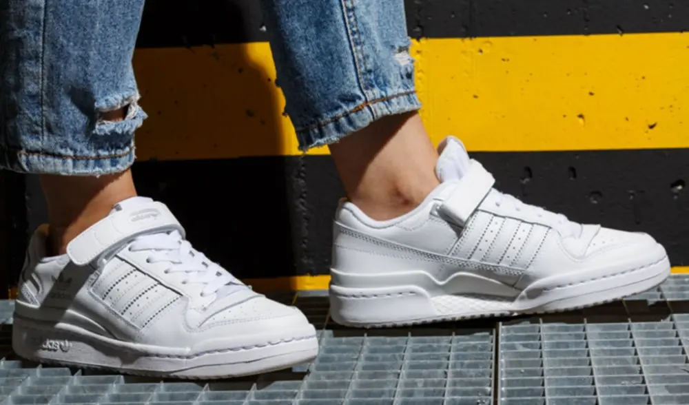 Alternative view of Giày Adidas Forum Low J 'Triple White' FY7973