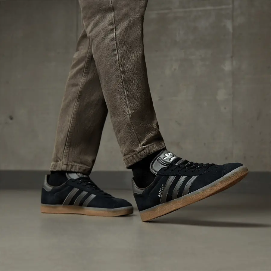 Alternative view of Giày Adidas Gazelle 'Black Olive Gum' GX2210
