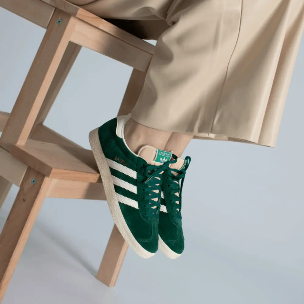 Alternative view of Giày Adidas Originals Gazelle 'Dark Green' GY7338