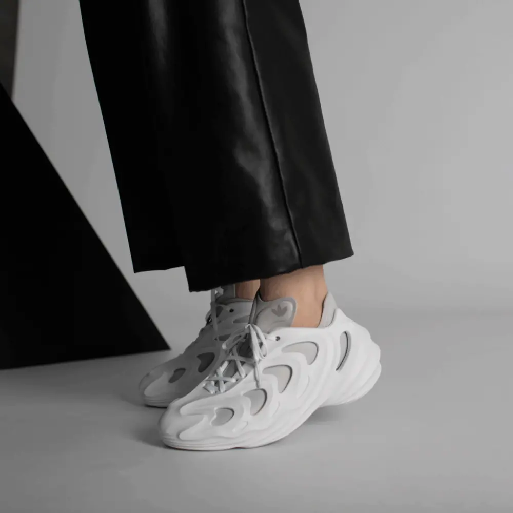 Alternative view of Giày Adidas AdiFOM Q 'Cloud White Grey' IE7447