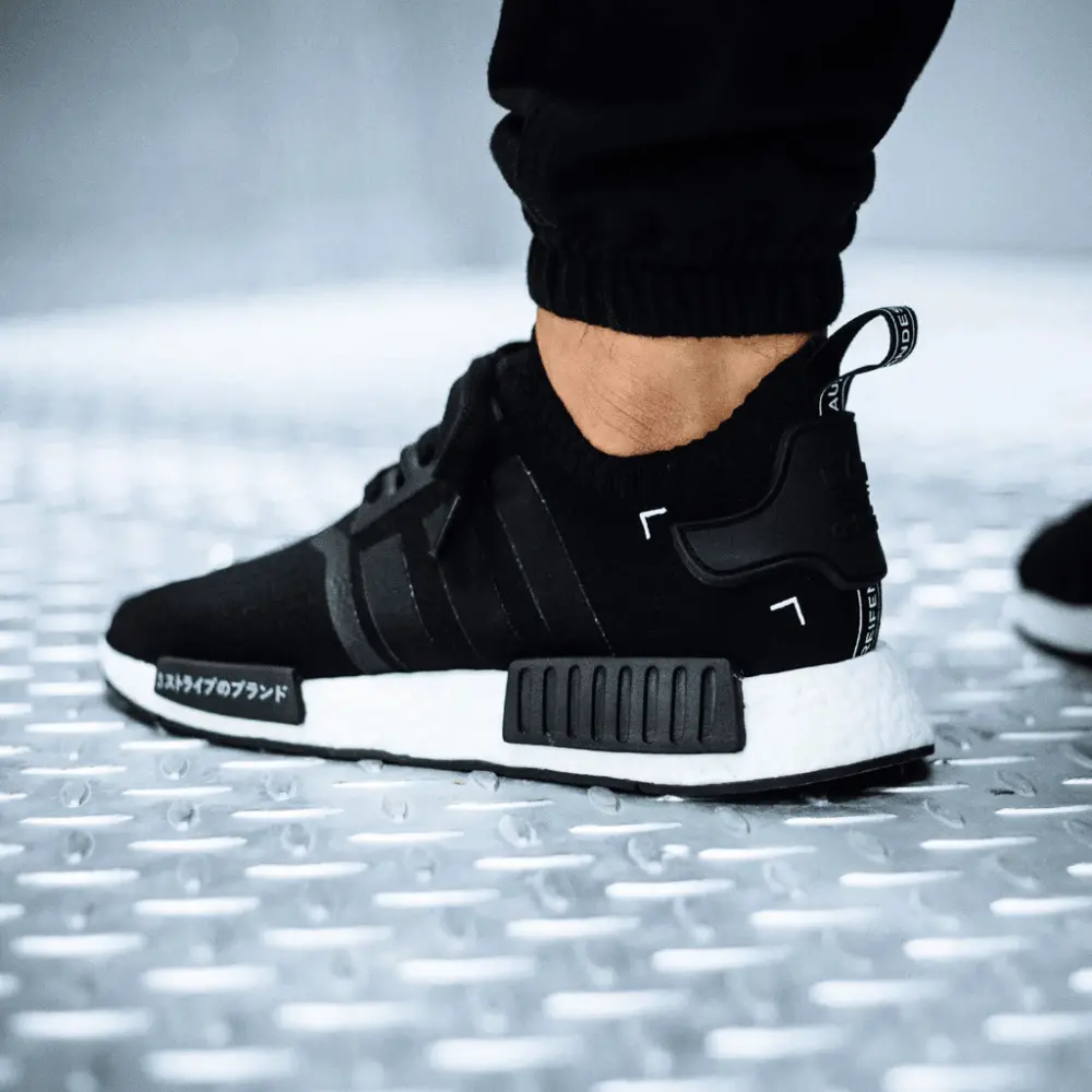 Giày Adidas NMD R1 'Black Gum' B42200 - Ảnh 4