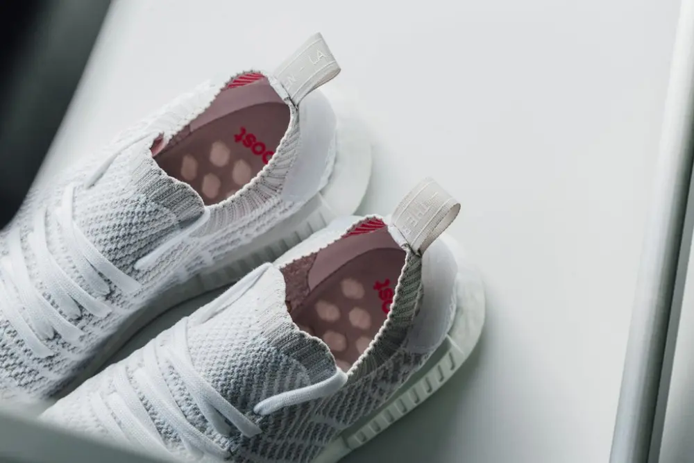 Alternative view of Giày Adidas NMD R1 STLT Primeknit 'Flat White CQ2390