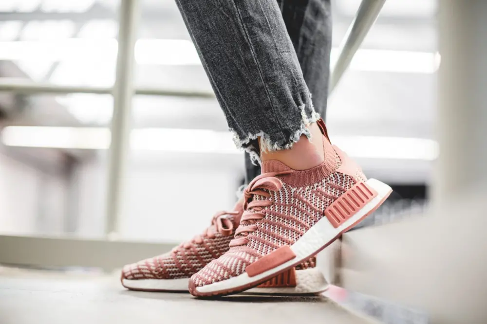 Alternative view of Giày Adidas NMD_R1 STLT PK 'Raw Pink' CQ2028