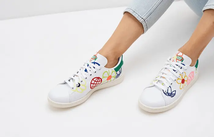 Alternative view of Giày Adidas Wmns Stan Smith 'Large Doodles' FX5653