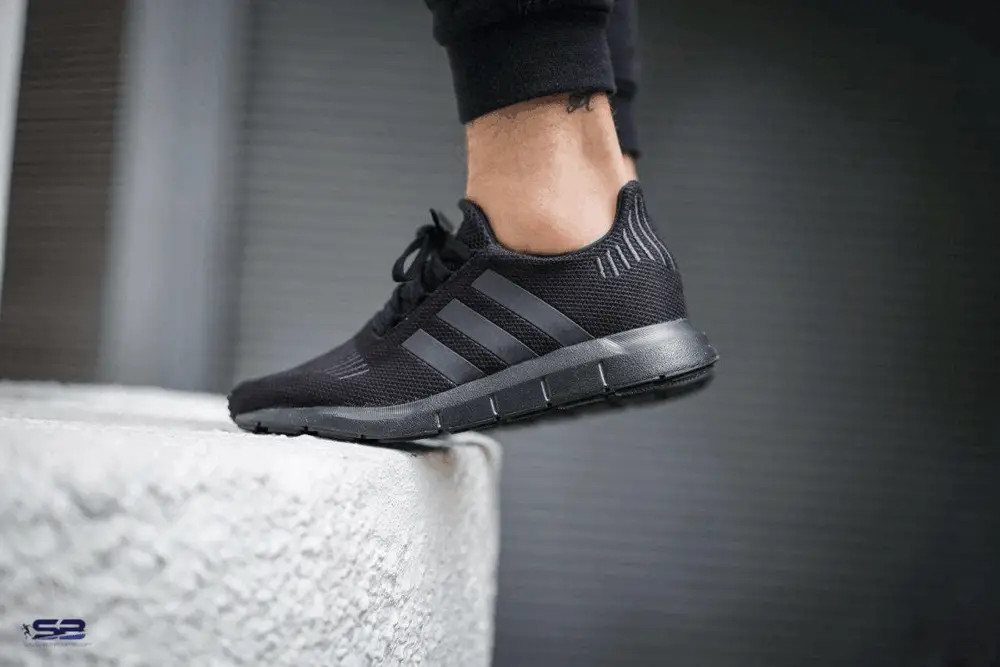 Giày Adidas Swift Run 'Triple Black' CG6268 - Ảnh 5