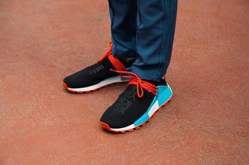 Alternative view of Giày Adidas NMD Hu Pharrell Inspiration Pack Black EE7582