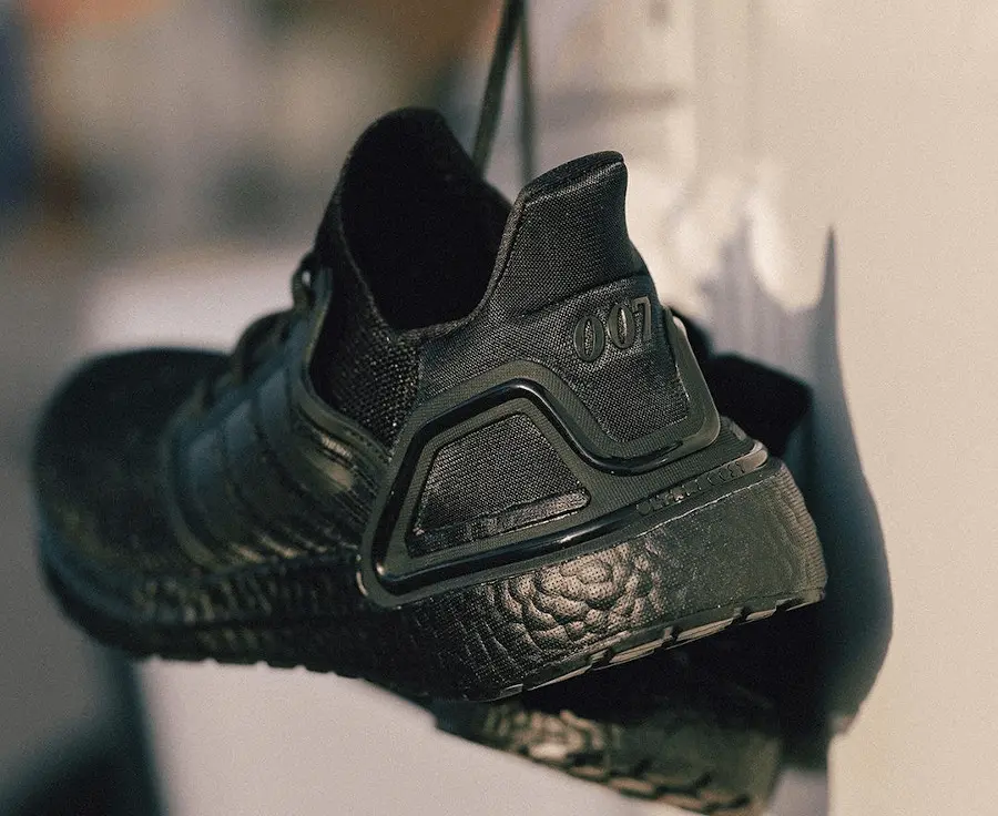 Giày Adidas James Bond 007 UltraBoost 20 'Triple Black' FY0645 - Ảnh 5