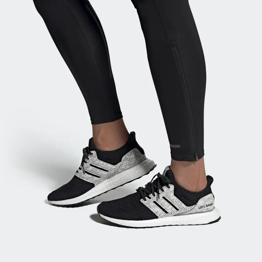 Alternative view of Giày Adidas UltraBoost 'White Snakeskin' FX8933