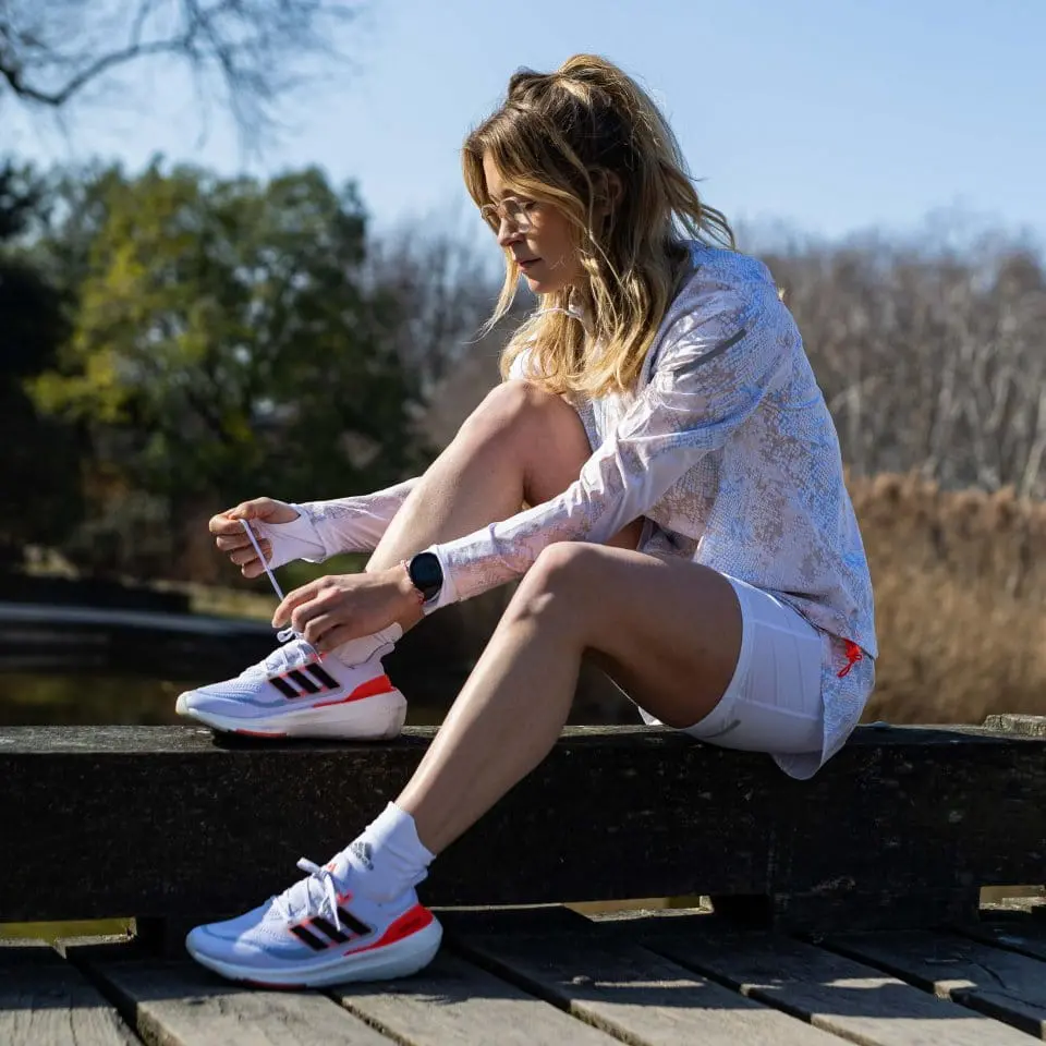 Alternative view of Giày Adidas Wmns UltraBoost Light 'White Solar Red' HQ6353