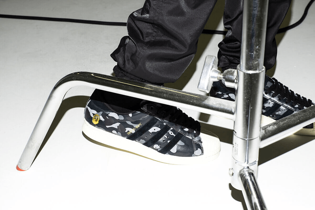 Giày Adidas Undefeated x A Bathing Ape x Superstars 80v 'Black' B34291 - Ảnh 3