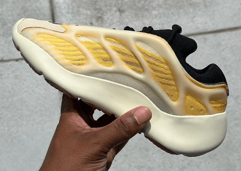 Giày Adidas Yeezy 700 V3 Mono Safflower HP5425 - Ảnh 6