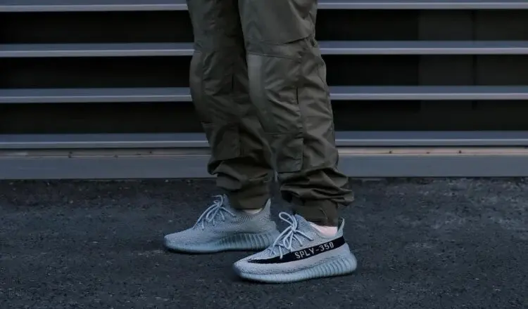 Alternative view of Giày Adidas Yeezy Boost 350 V2 'Salt' HQ2060