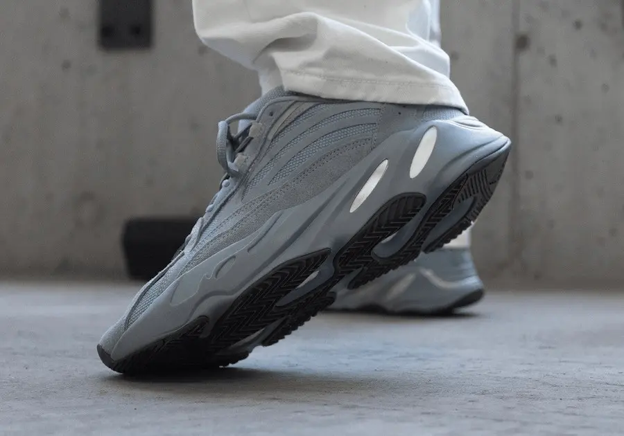 Giày Adidas Yeezy Boost 700 V2 'Hospital Blue' FV8424 - Ảnh 4