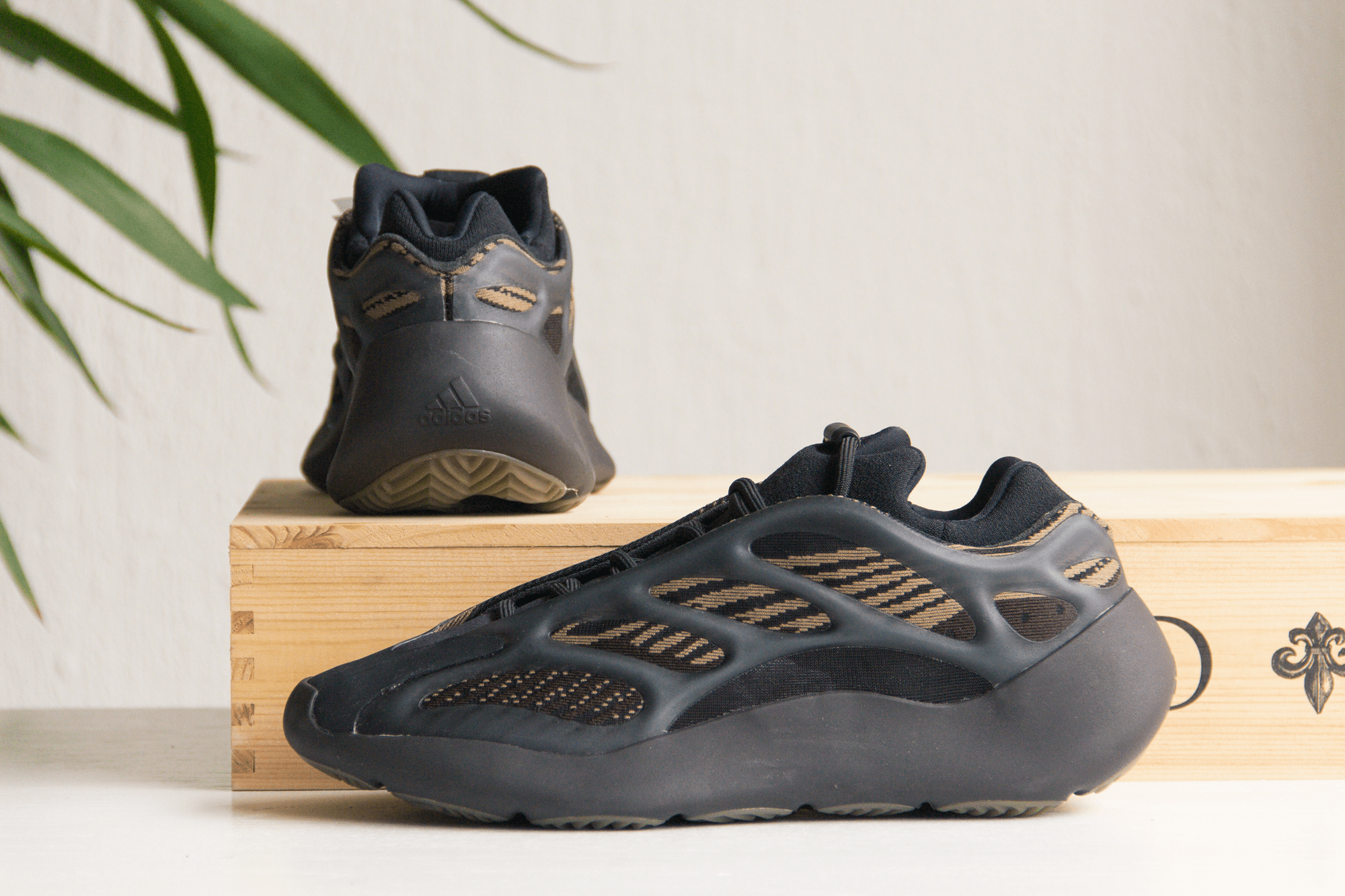 Giày Adidas Yeezy 700 V3 'Clay Brown' GY0189 - Ảnh 5