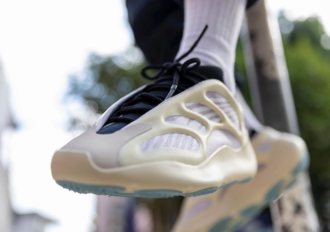 Giày Adidas Yeezy 700 V3 Azael FW4980 - Ảnh 4