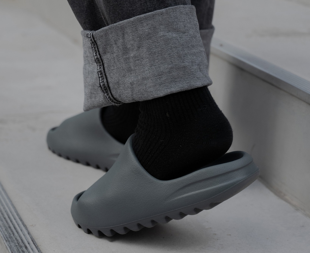Dép Adidas Yeezy Slide 'Slate Marine' ID2349 - Ảnh 4