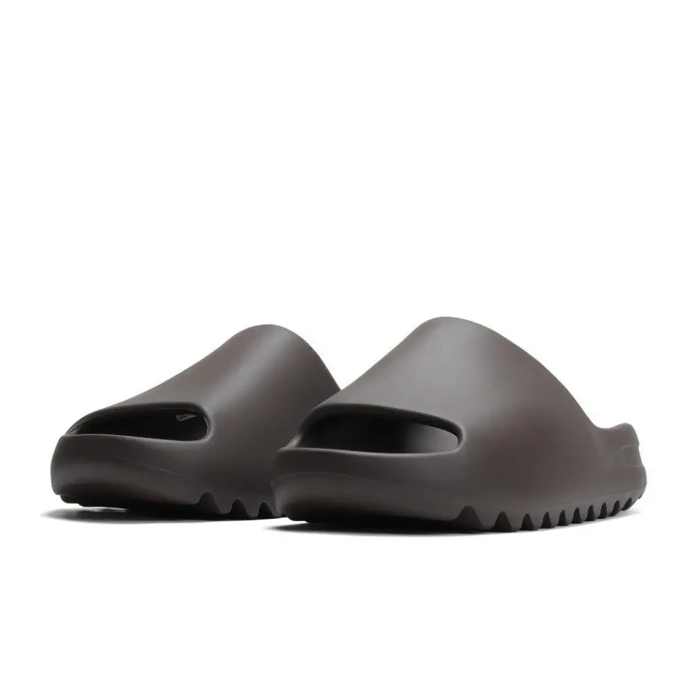 Alternative view of Dép Adidas Yeezy Slides 'Soot' 2021 GX6141