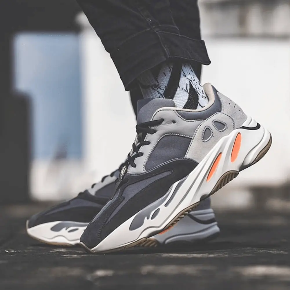 Alternative view of Giày Adidas Yeezy Boost 700 'Magnet' FV9922