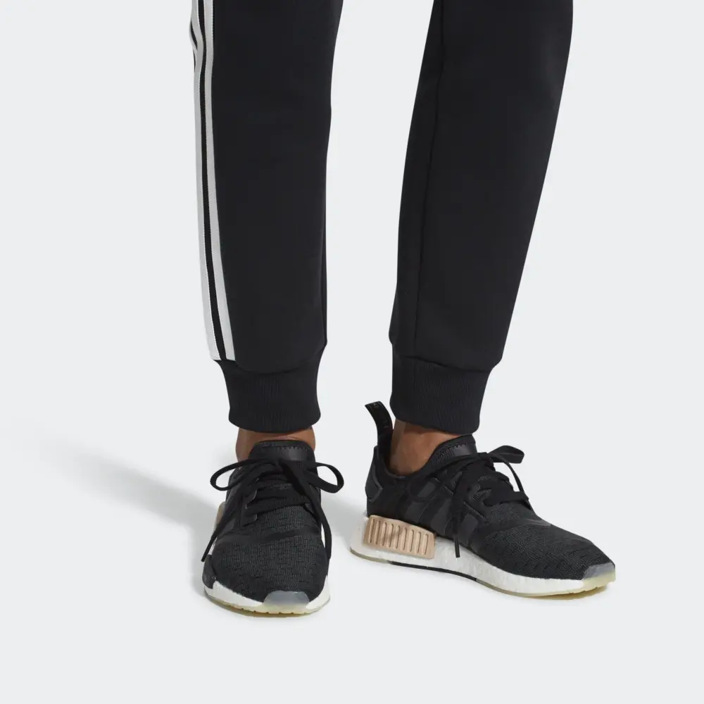 Giày Adidas NMD R1 Black Carbon CQ2011 - Ảnh 3