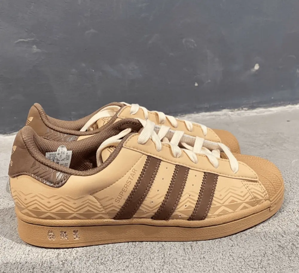 Alternative view of Giày Adidas Originals Superstar 'Brown Wheat' IF0505