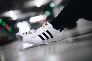 Alternative view of Giày Adidas Wmns Superstar 'White Black' FV3284