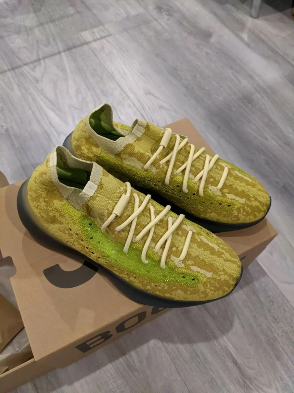 Giày Adidas Yeezy Boost 380 'Hylte Glow' FZ4994 - Ảnh 3