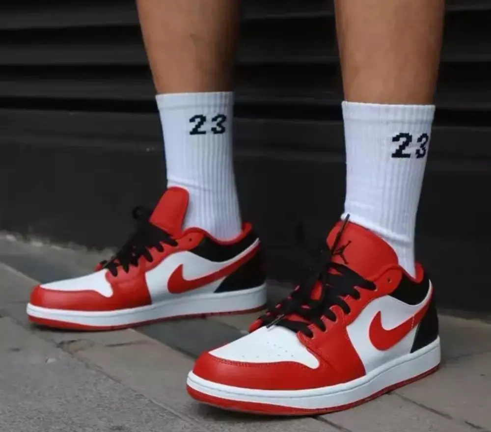 Giày Nike Air Jordan 1 Low 'Reverse Black Toe' 553558-163 - Ảnh 3