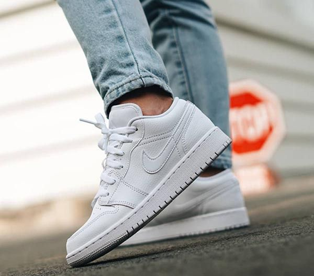 Giày Nike Air Jordan 1 Low 'All White' 553560-130 - Ảnh 3