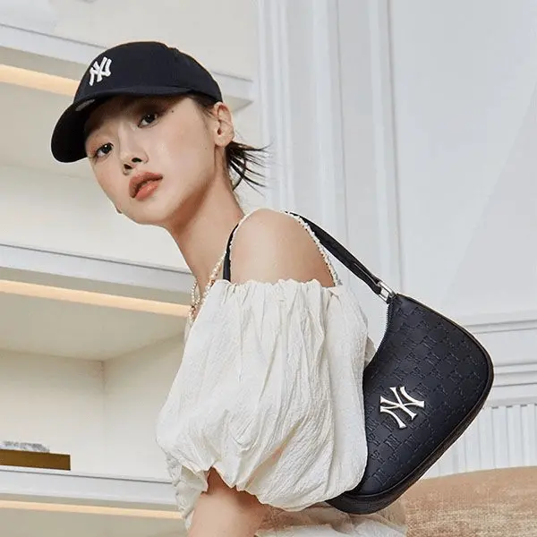 Túi MLB Monogram Embo Hobo Bag New York Yankees Black 3ABQS022N-50BKS - Ảnh 5