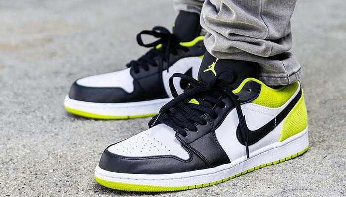 Giày Nike Air Jordan 1 Low SE GS 'Black Cyber' CT1564-003 - Ảnh 2