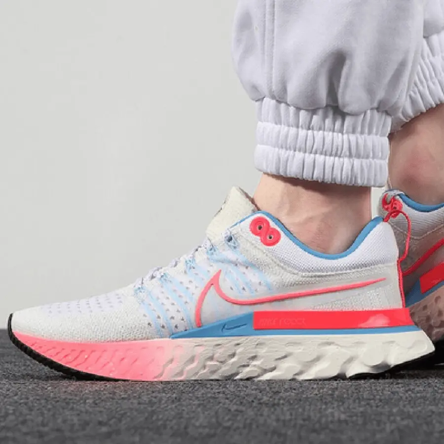 Alternative view of Giày Nike React Infinity Run Flyknit 2 'Pink' DJ5191-164