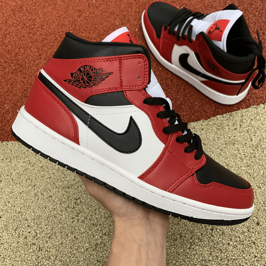 Giày Nike Air Jordan 1 Mid GS 'Chicago' 554725-173 - Ảnh 2