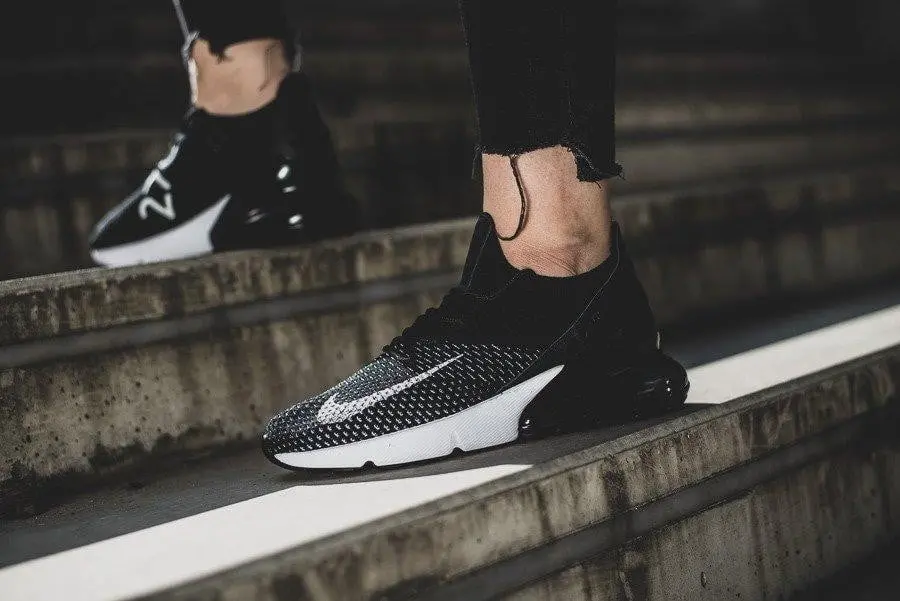 Alternative view of Giày Nike Air Max 270 Flyknit 'Black White' AH6803-001