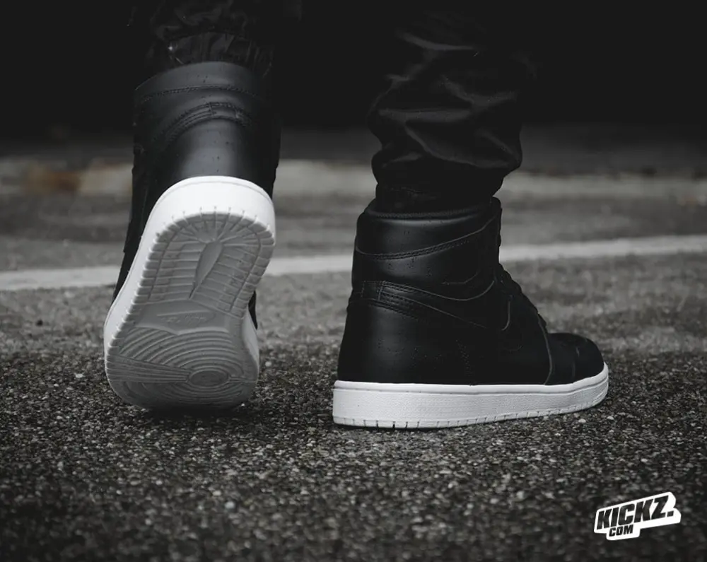 Alternative view of Giày Nike Air Jordan 1 Retro High OG 'Cyber Monday' 575441-006
