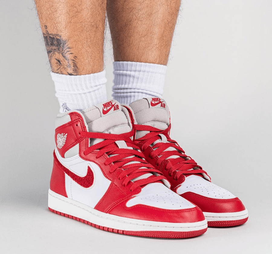 Giày Nike Air Jordan 1 Retro High OG 'Varsity Red' DJ4891-061 - Ảnh 4