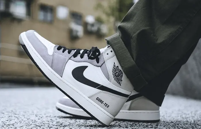 Alternative view of Giày Nike Air Jordan 1 High Element Gore Tex 'Light Bone' DB2889-100