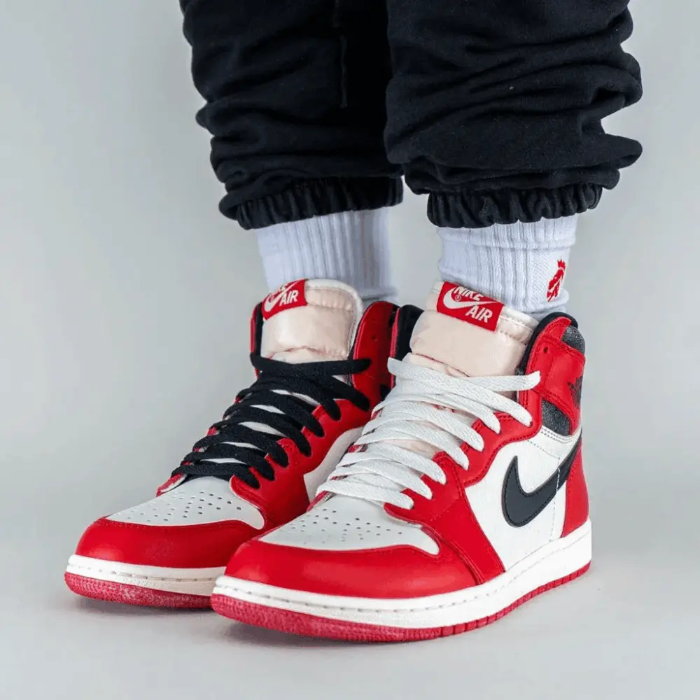 Giày Nike Air Jordan 1 Retro High OG 'Chicago Lost and Found' FD1437-612 - Ảnh 5