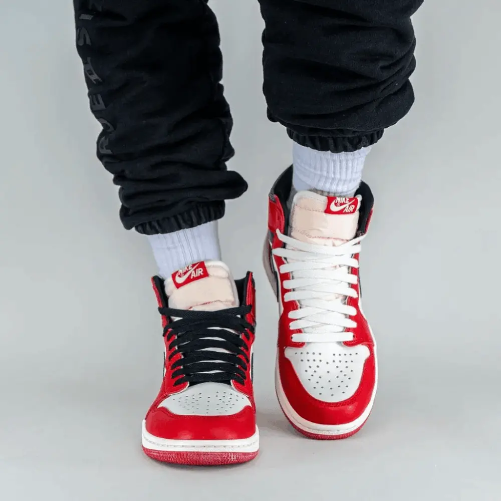 Giày Nike Air Jordan 1 Retro High OG 'Chicago Lost and Found' FD1437-612 - Ảnh 3