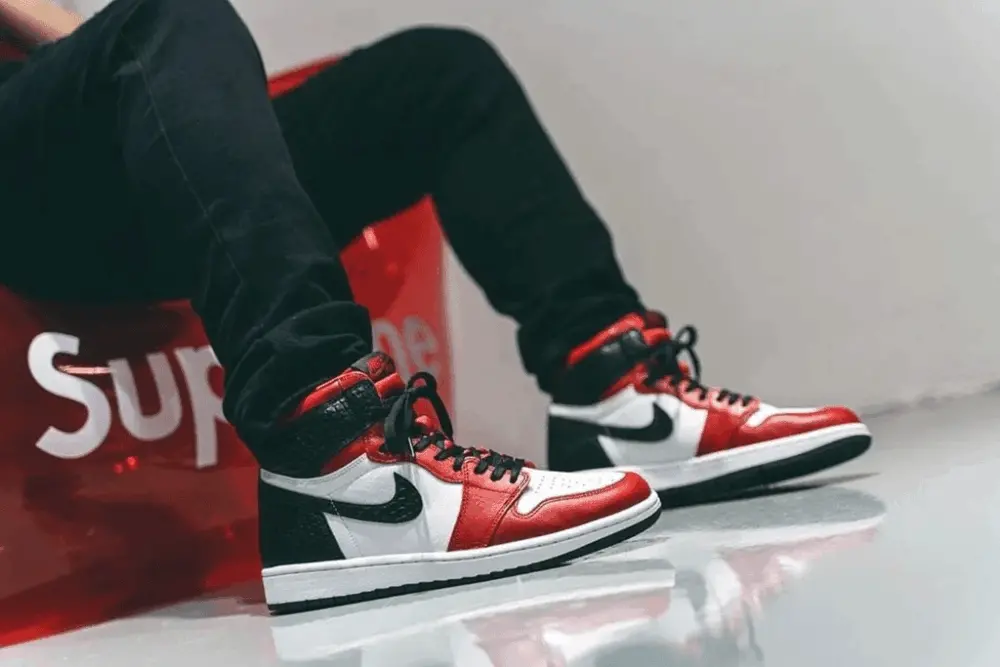 Giày Nike Jordan 1 Retro High Satin Snake Chicago (W) CD0461-601 - Ảnh 3