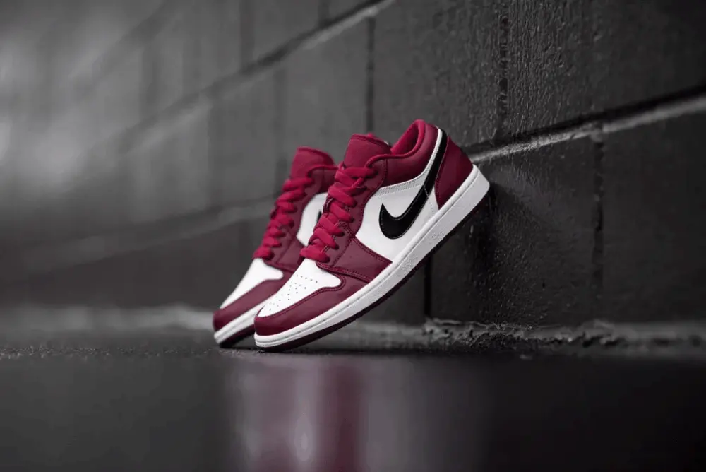 Giày Nike Air Jordan 1 Low 'Noble Red' 553558-604 - Ảnh 4