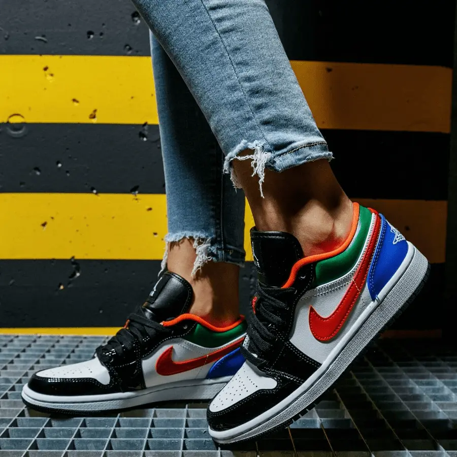 Alternative view of Giày Nike Air Jordan 1 Low Multi-Color 'Black Toe' CZ4776-101