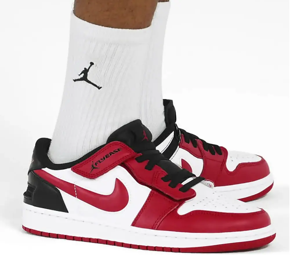 Alternative view of Giày Nike Air Jordan 1 Low FlyEase 'White Gym Red' DM1206-163