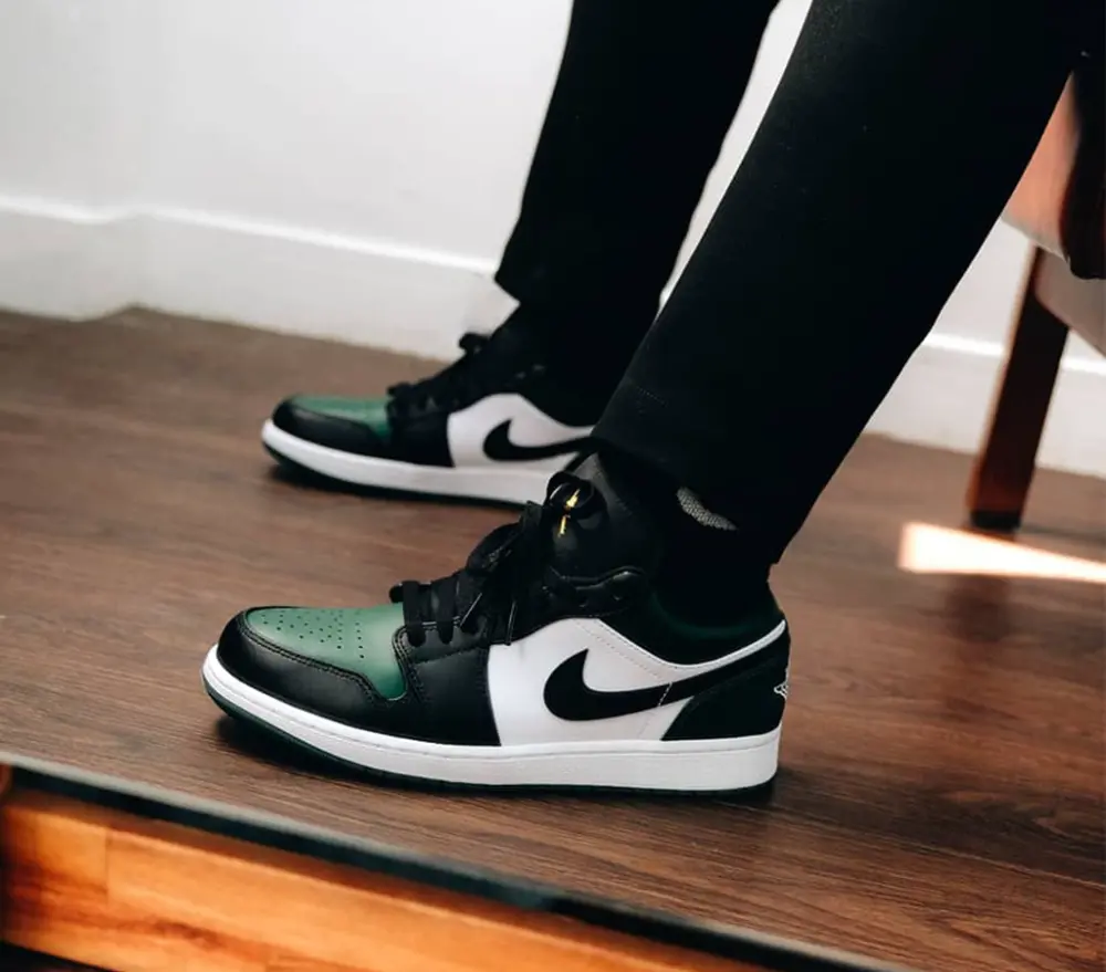 Giày Nike Air Jordan 1 Low GS 'Green Toe' 553560-371 - Ảnh 4