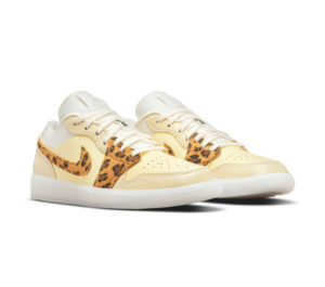Alternative view of Giày Nike Air Jordan 1 Low 'SNKRS Day' DN6998-700