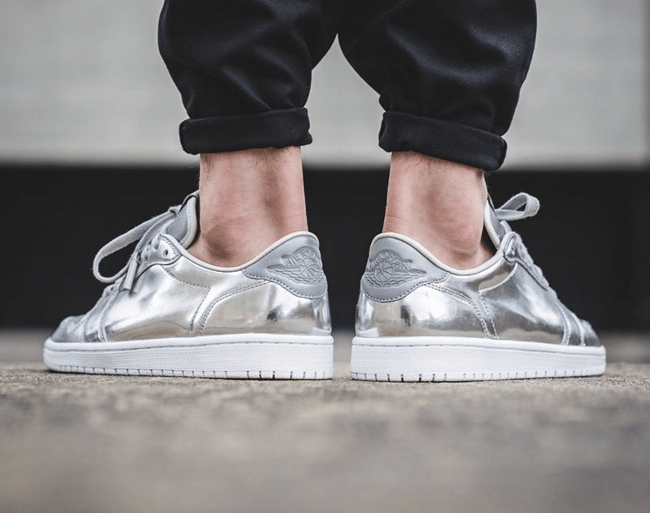 Giày Nike Air Jordan 1 Retro Low OG Pinnacle 'Metallic Silver' 852549-003 - Ảnh 4
