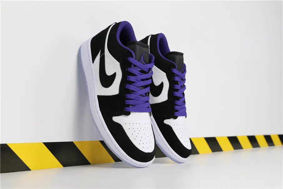 Alternative view of Giày Nike Air Jordan 1 Low 'Concord' 553558-108