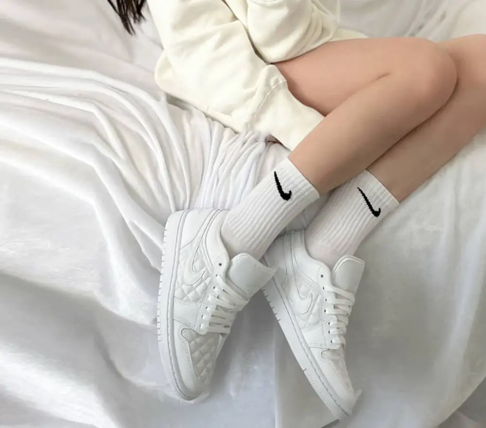 Giày Nike Air Jordan 1 Low Quilted 'White' DB6480-100 - Ảnh 3