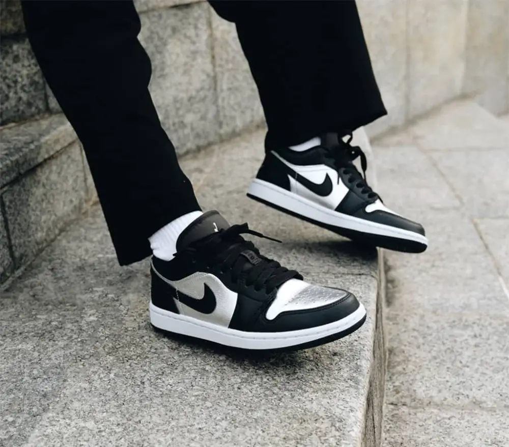 Giày Nike Air Jordan 1 Low SE 'Black Metallic Silver' DA5551-001 - Ảnh 3